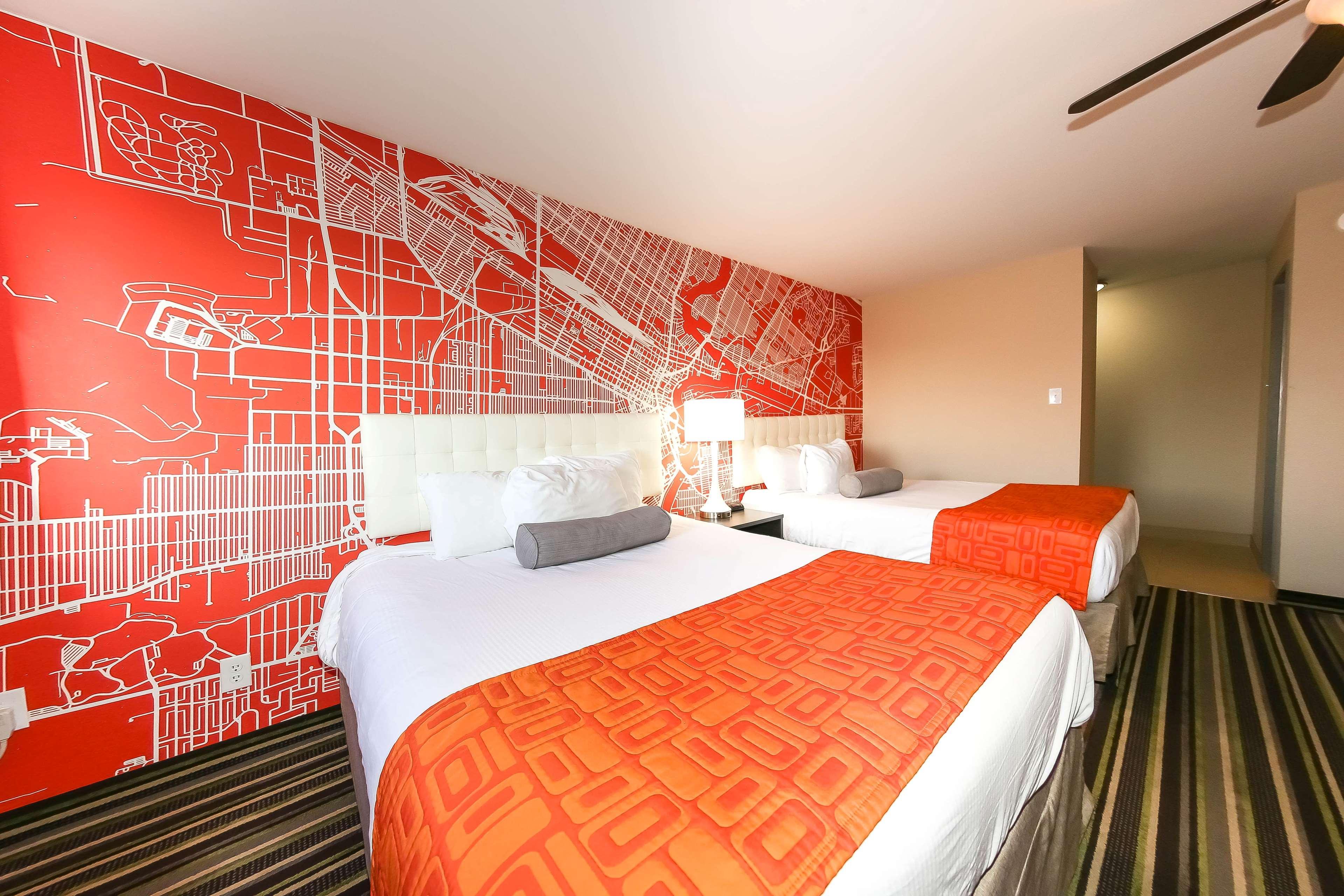 Howard Johnson By Wyndham Winnipeg West Esterno foto