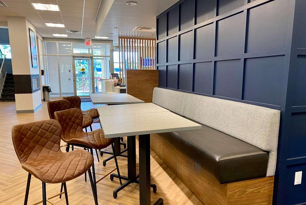 Howard Johnson By Wyndham Winnipeg West Interno foto